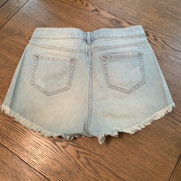 BCBGeneration shorts - Picture 4 of 5